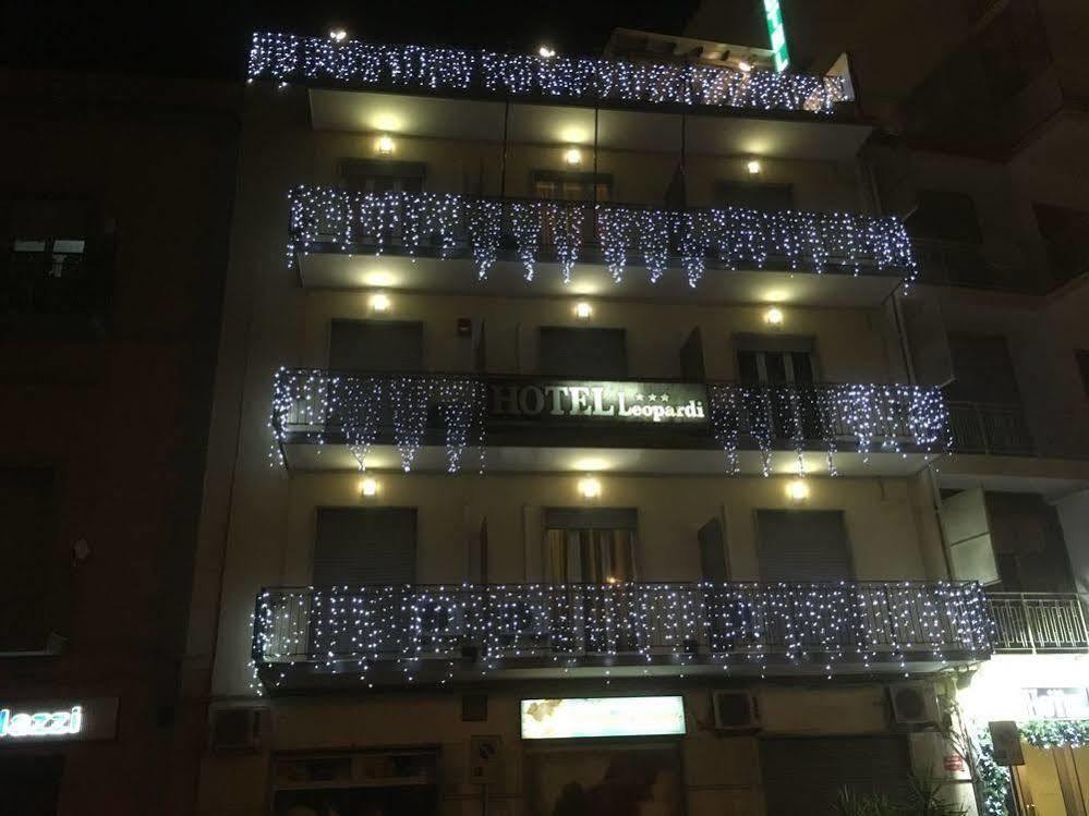 Hotel Leopardi Nápoles Exterior foto